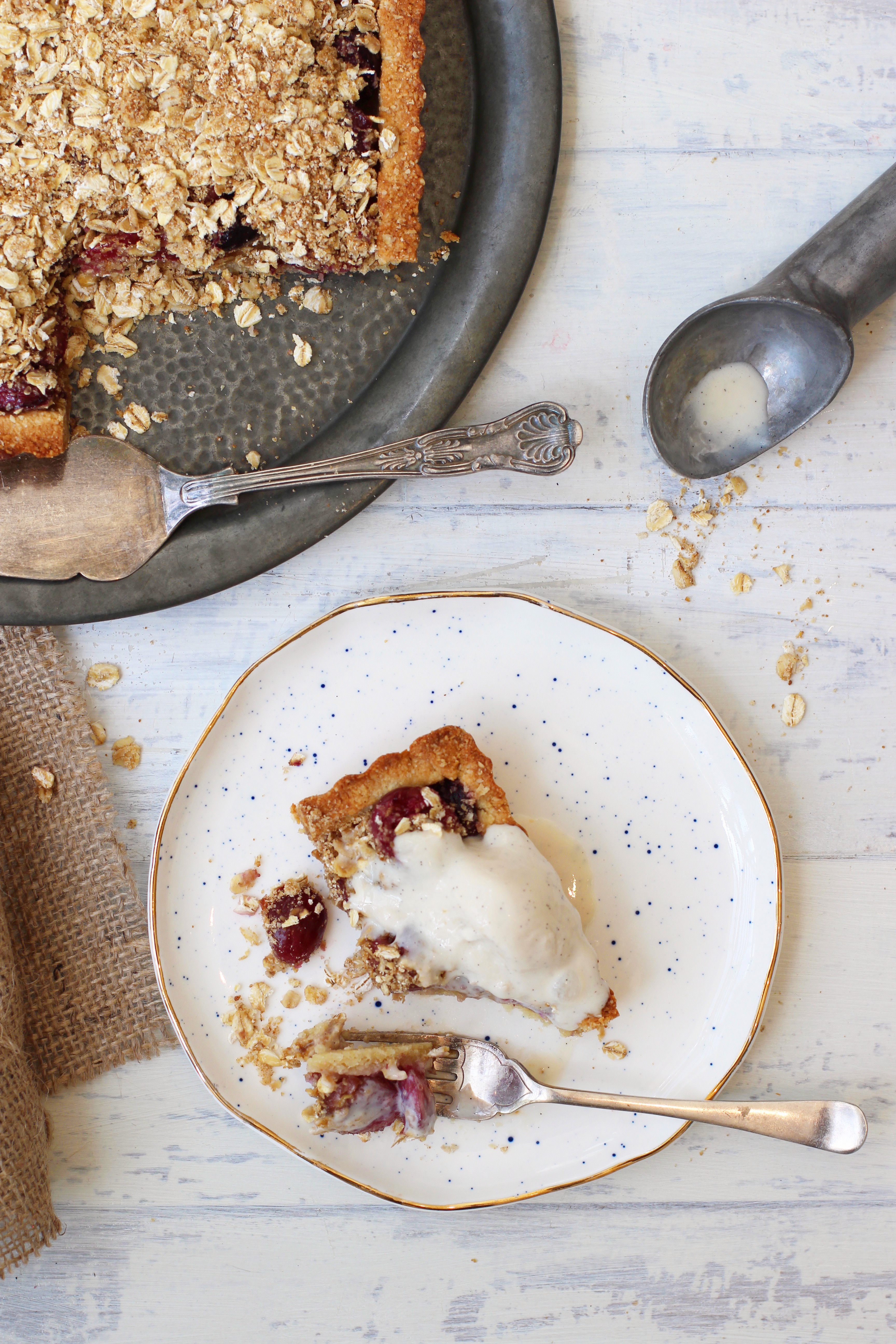 cherry pie crumble